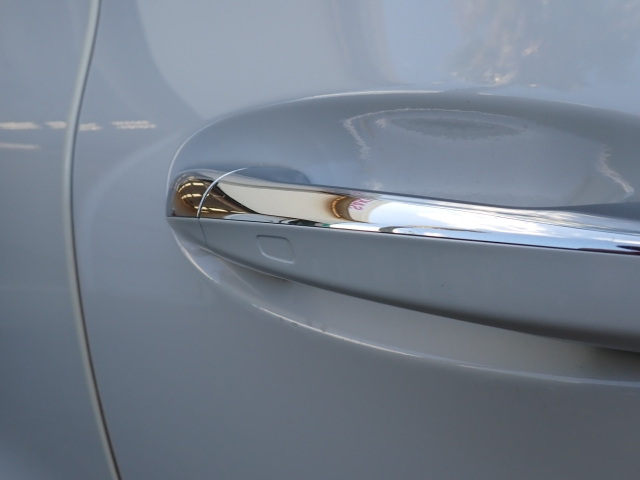 MERCEDES BENZ EQA 2022