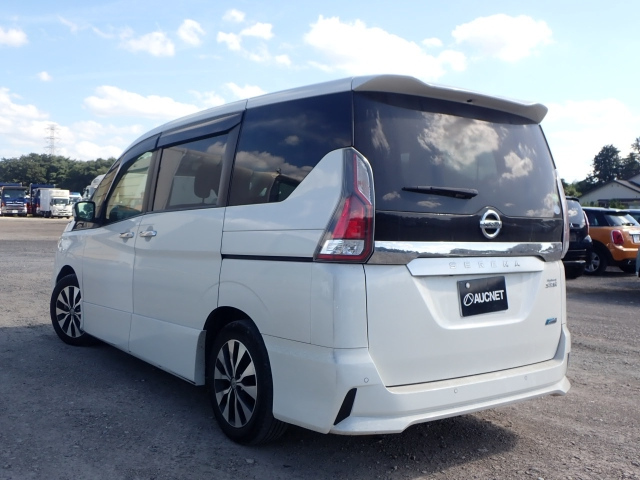 NISSAN SERENA 2017