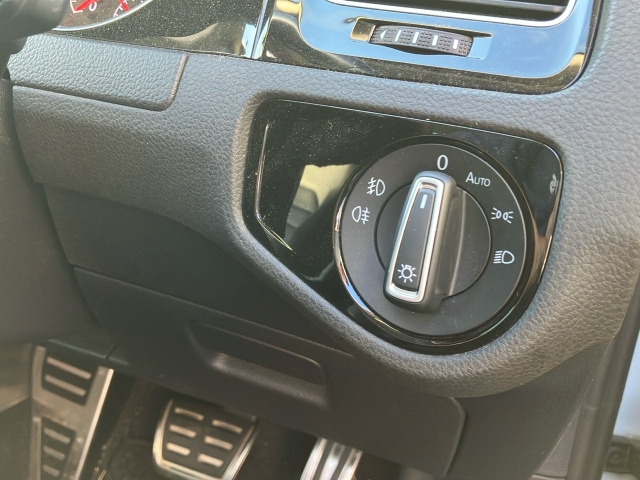VOLKSWAGEN GOLF VARIANT 2015