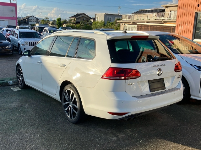 VOLKSWAGEN GOLF VARIANT 2015