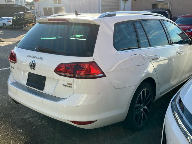 VOLKSWAGEN GOLF VARIANT 2015