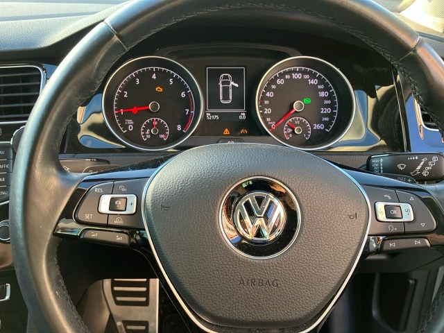 VOLKSWAGEN GOLF VARIANT 2015