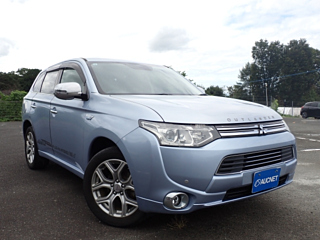 MITSUBISHI OUTLANDER PHEV 2013