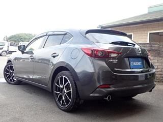 MAZDA AXELA 2017