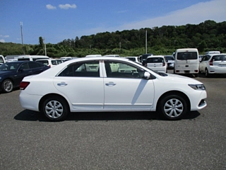 TOYOTA PREMIO 2020