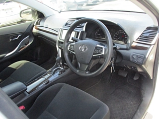 TOYOTA PREMIO 2020