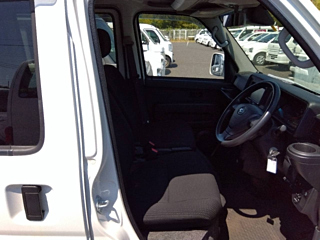DAIHATSU HIJET VAN 2019
