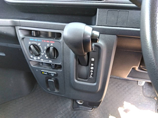 DAIHATSU HIJET VAN 2019