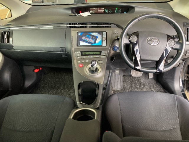 TOYOTA PRIUS 2012