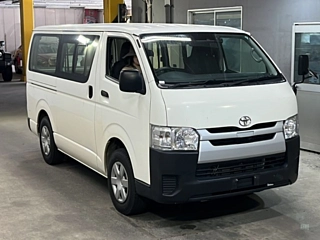 TOYOTA HIACE VAN 2020