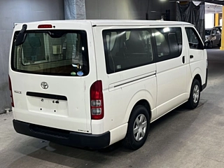 TOYOTA HIACE VAN 2020