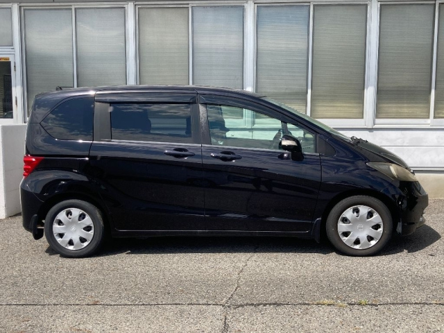 HONDA FREED 2009