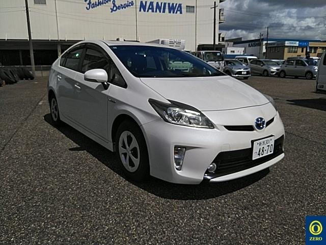 TOYOTA PRIUS 2016