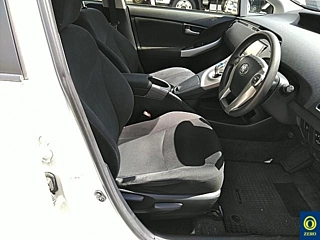 TOYOTA PRIUS 2016