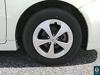 TOYOTA PRIUS 2016