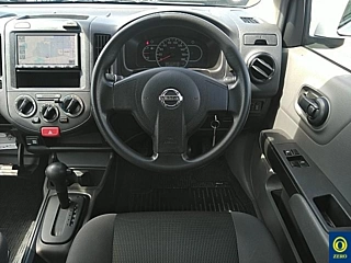 NISSAN AD 2019