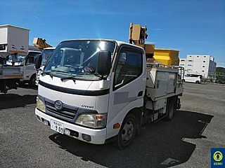 TOYOTA DYNA 2011