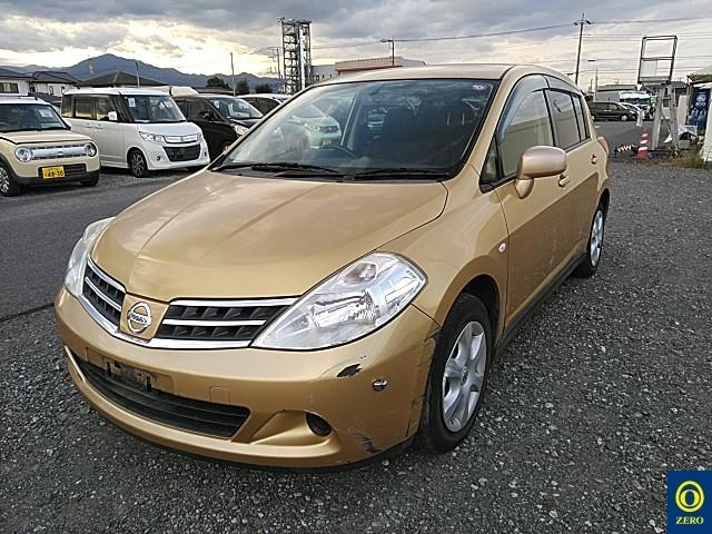 NISSAN TIIDA 2010