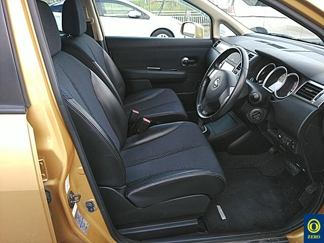 NISSAN TIIDA 2010