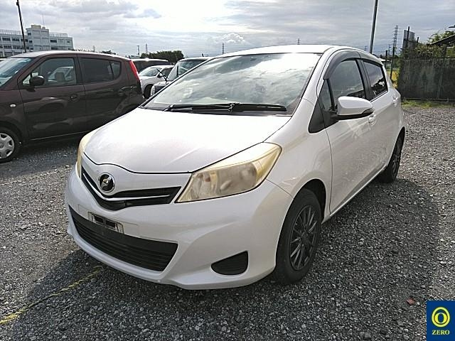 TOYOTA VITZ 2011