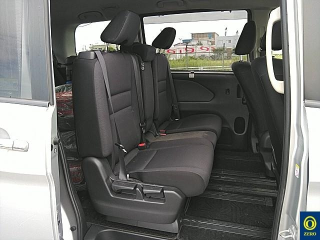 NISSAN SERENA 2018