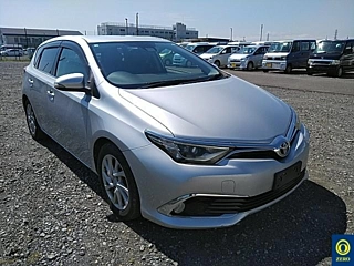 TOYOTA AURIS 2016
