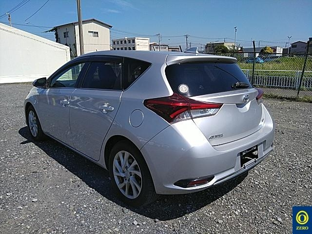 TOYOTA AURIS 2016