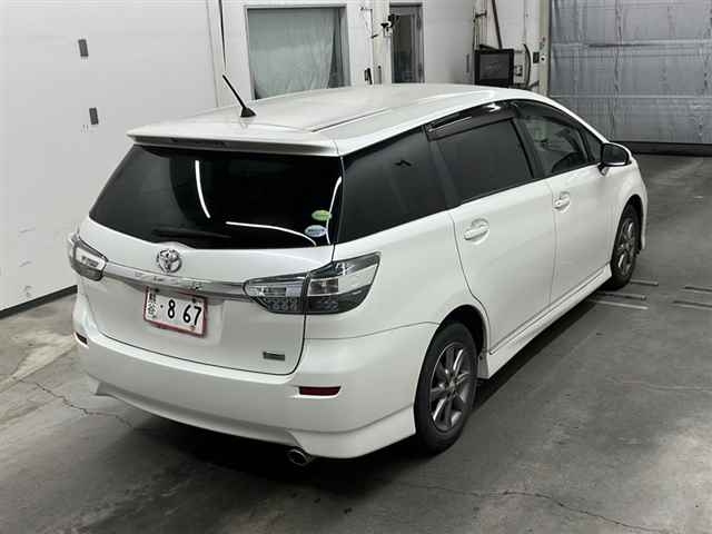 TOYOTA WISH 2012