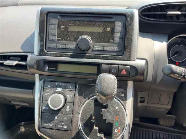 TOYOTA WISH 2012