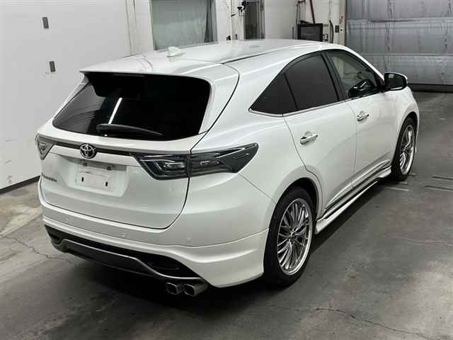 TOYOTA HARRIER 2014