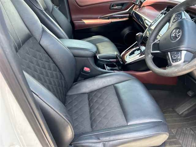 TOYOTA HARRIER 2014