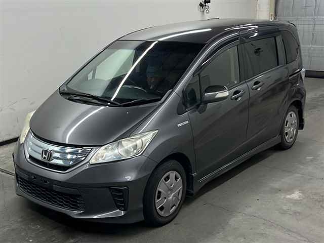 HONDA FREED 2013