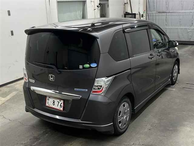 HONDA FREED 2013