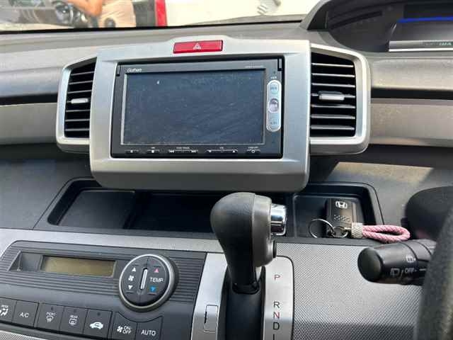 HONDA FREED 2013