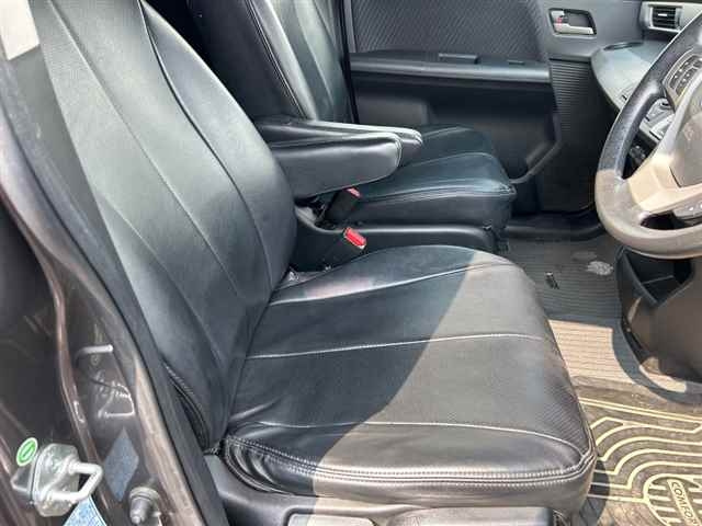 HONDA FREED 2013