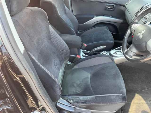 MITSUBISHI OUTLANDER 2011