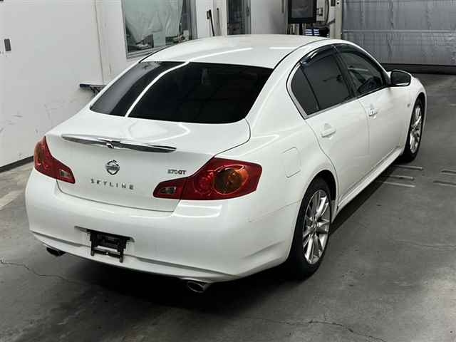 NISSAN SKYLINE 2010
