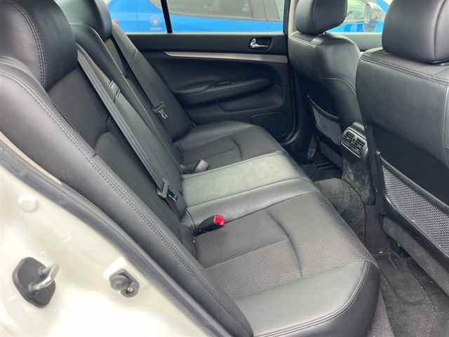NISSAN SKYLINE 2010