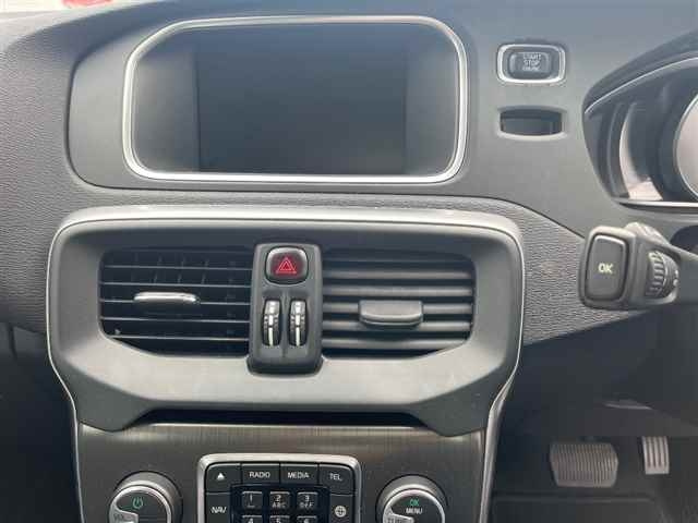 VOLVO V40 2015