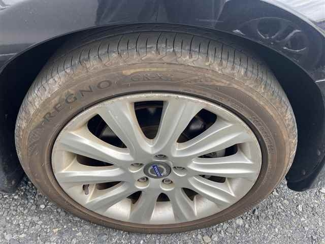 VOLVO V40 2015