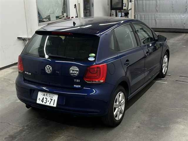 VOLKSWAGEN POLO 2013