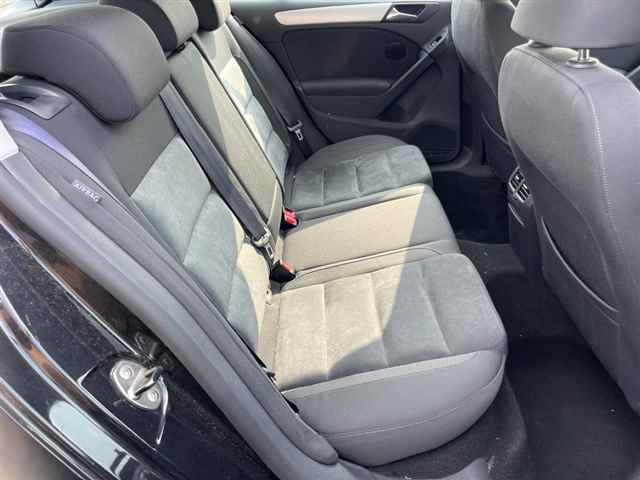 VOLKSWAGEN GOLF 2012