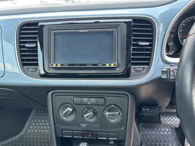 VOLKSWAGEN THE BEETLE 2013