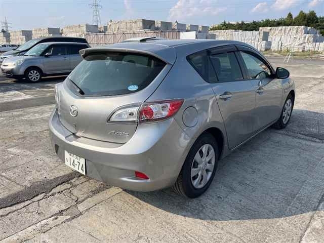 MAZDA AXELA 2011
