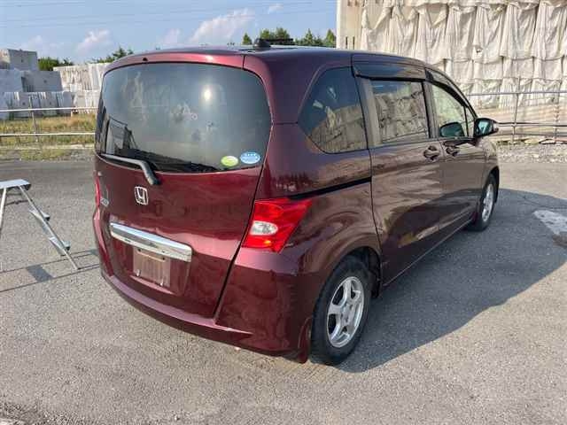 HONDA FREED 2010