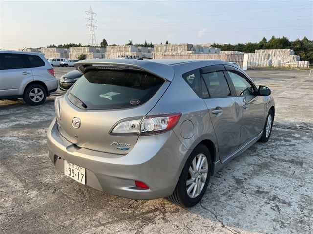 MAZDA AXELA 2012