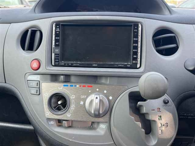TOYOTA SIENTA 2009