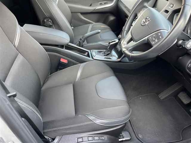 VOLVO V40 2017
