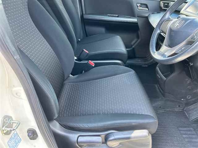 HONDA FREED 2012