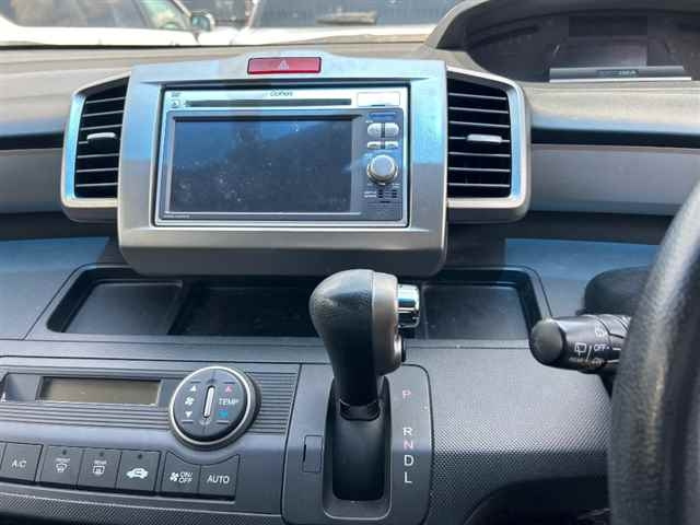 HONDA FREED 2012